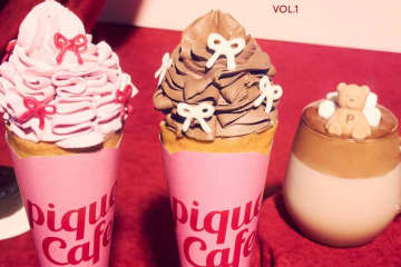 ジェラート ピケ カフェ26年バレンタインクレープ、”まるでフリル”なホイップ×リボン型チョコ