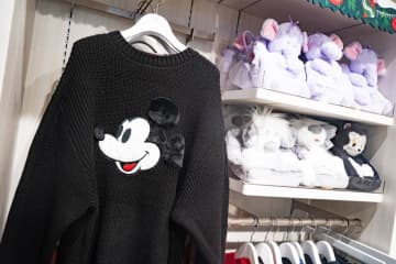 【即買い】“可愛さ”と“寒さ対策”を両立！「ディズニー防寒アイテム」がクオリティ高っ♪（画像あり）