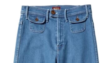 【週3ベーシック】ヒールに頼らずスタイルUP「色・形・着心地」3拍子そろった名品デニム