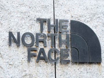 アウターだけじゃない「ヌプシ」♡【THE NORTH FACE】軽くてシャレる「あったか小物」