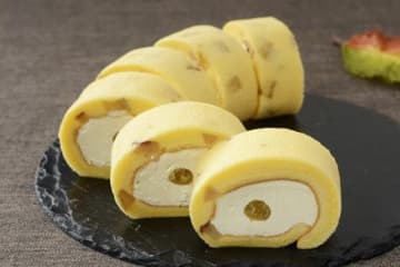 ローソン「もち食感ロール」に“紅はるか”の焼き芋味、生地＆クリームにさつま芋使用
