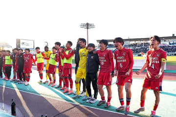 高校サッカー選手権4強校に共通する“選手層”の背景。Jクラブ内定選手がベンチに控える理由