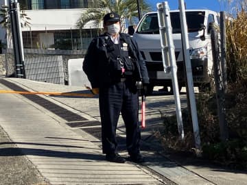 「寝ていたら鉄パイプで殴られた」　鎌倉の住宅で強盗、複数の男らが逃走　男性が軽傷、現金40万円など奪われる　