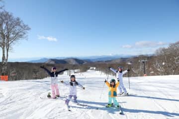 【たんばらスキーパーク】ロングシーズン＆都心から約2時間の好アクセス！ ファミリー＆初中級者も過ごしやすいやさしい環境