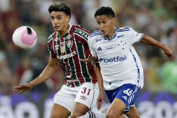 19歳ブラジル人FWテヴィスが横浜FMに加入　「皆さんを喜ばせるプレーを」期待の新戦力