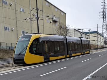 名前は路面電車でも実態は新しい鉄道!!　2026年の〝鉄初め〟はライトライン完乗【コラム】