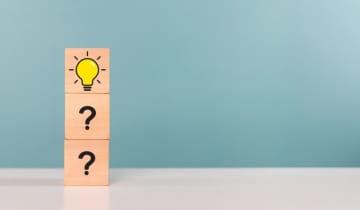 高齢の母が「認知症になる前に、お金のことを全部決めておきたい」と言います。通帳には1500万円ほどの預金。生前贈与と医療・介護費のバランスは、どう考えればいいのでしょうか？