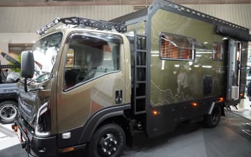 いすゞA＆S、キャンピングカー専用シャシ「Be-cam」新車型の初公開など冒険仕様のカスタマイズモデル3台を展示