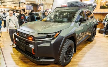 豊田自動織機、新型「RAV4」カスタマイズモデルと先代「RAV4」アップグレードモデルの計3台を展示