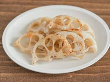 ついつい食べちゃう！れんこんアンチョビバター