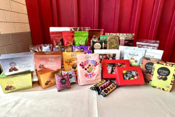 気まずい空気のときにあると助かる！　成城石井の“バズりチョコ”より新作2品