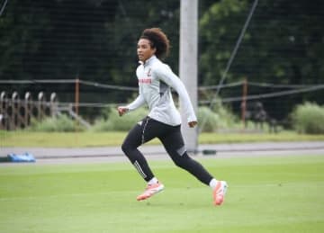 琉球、FWマギージェラニー蓮とプロ契約締結＆大宮に完全移籍決定を発表