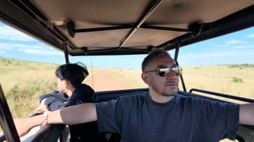 市川團十郎と長男・新之助、父子2人きりのアフリカ旅　長女・堀越麗禾の初ランウェイ挑戦に密着