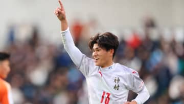 【高校サッカー】夏王者・神村学園が決勝進出　PK戦10人目までもつれる熱戦制する