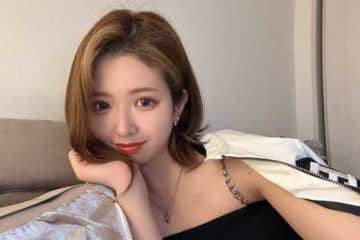 母は元おニャン子の20歳美女が「東京オートサロン」で際立つ存在感　ネット絶賛「完璧！」「めっちゃかわいいー」