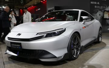 無限、プレリュード用ボディキット「SPEC.III」装着車を初披露 ドライカーボン製エアロでスポーティさを強調