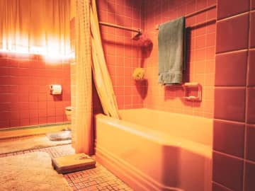 「ヒートショック」とは？入浴時のNGな行動は...予防方法や症状を日赤が解説