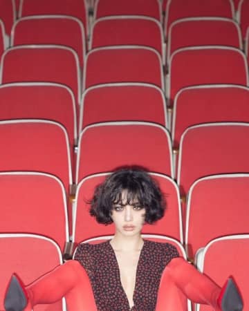 ナナ、警察調査を終えて…上半身裸の衝撃グラビアで強烈なビジュアルを披露（動画あり）