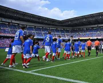 「胸トラップしやすそう」マリノスが新ユニ発表！ 原動力は揺るぎない“信念”「２ndはマドリーみがある」など脚光