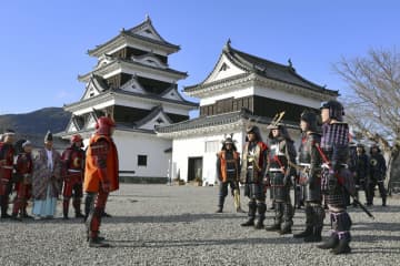 20歳の門出祝い城主体験　愛媛・大洲城