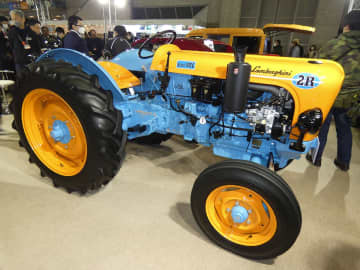 「東京オートサロン2026」に激レア！ランボルギーニのトラクター展示　1960年代に希少生産