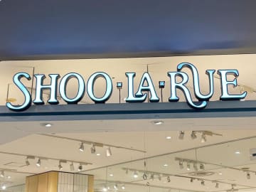 「小さめ」が可愛い♡【SHOO・LA・RUE】持つだけでシャレる「ファーバッグ」