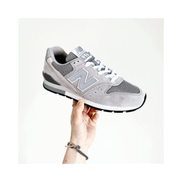 ママ必見！ ニューバランスのきれいめコーデ特集