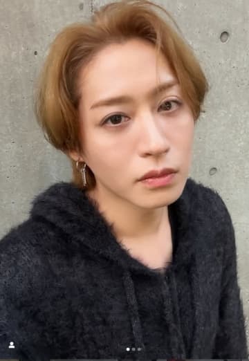 神田沙也加さんの元恋人・前山剛久が金髪ホストに激変。再出発の源氏名に「なぜその名前？」とSNSで波紋も