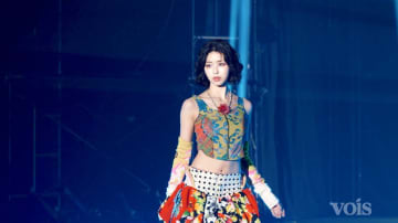 【動画】IS:SUE YUUKI、ブランドモデルとして堂々のランウェイ　カラフルな衣装で身を包み