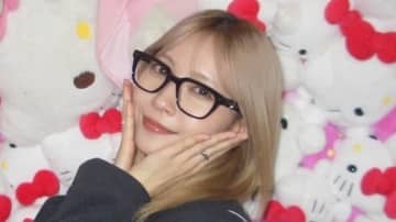 「もう天才」NiziU MAYUKA 絵付けしたセンス抜群“オリジナルキティ”に絶賛の嵐!淡路島でのキュートな空間のオフ感満載ショット連発「私得すぎる」