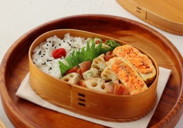 シャキシャキ＆ほっくり！「れんこんとベーコンの塩炒め」「塩鮭入り卵焼き」2品弁当