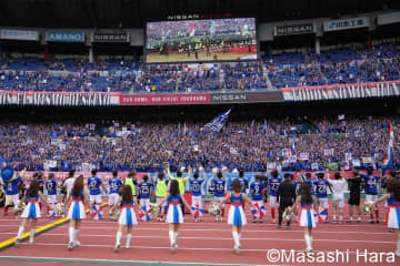 ｢マドリーすぎるだろ｣J1横浜FMの2ndユニフォームが世界的名門に“酷似”と話題！｢よく見たらマドリーやん｣｢めちゃレアルやん。かっけえけど｣