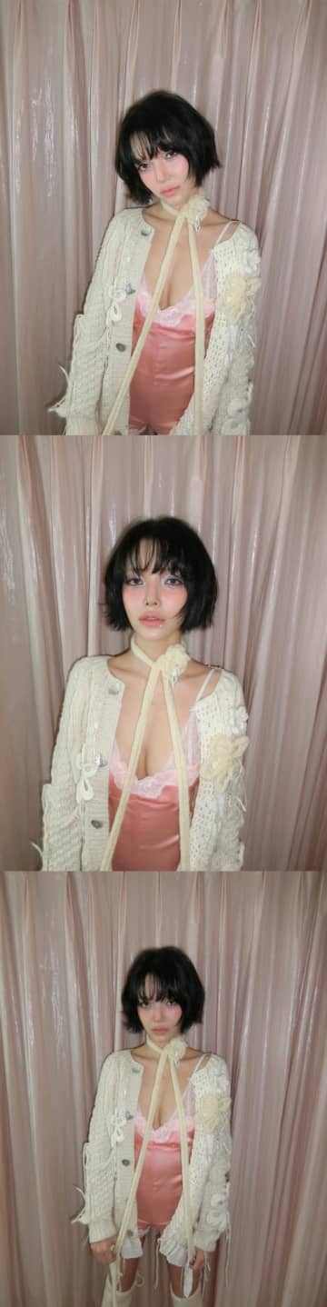 こんなに見せて大丈夫？ 危うく開いた大胆衣装のジミン、豊かなボリューム感「どタイプすぎる」【PHOTO】