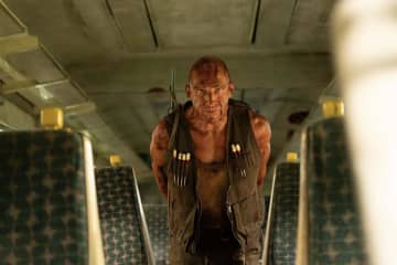 【新春注目のアドレナリン仕掛け人！】ドクロの塔を作る謎の元o男！from『28年後... 白骨の神殿』