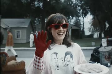 カオスすぎる… エイサップ・ロッキー、「Punk Rocky」MV公開 女優ウィノナ・ライダーもカメオ出演