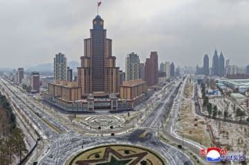 金氏、平壌のニュータウンを視察　1万戸完工間近、党大会へ成果