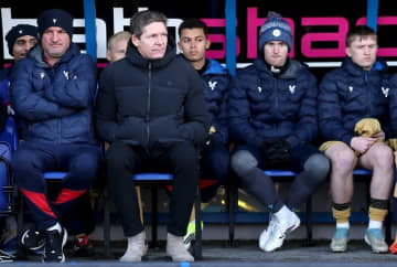 「恥ずかしい。説明のしようがない」鎌田所属の前回王者パレス、６部のアマチュアクラブに“史上最大の下剋上”を許す。名将が無念さ露わ「本当にクレイジー」