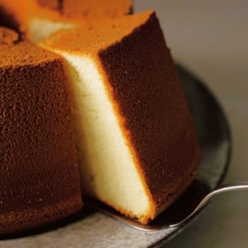 【オイルなし・小麦なし】しっとり美味しい「米粉のシフォンケーキ」の作り方。少ない材料で挑戦できるシフォンです♪