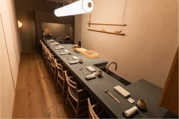 本格江戸前鮨をおまかせコース形式で！「鮨 せんだん」蔵前にオープン