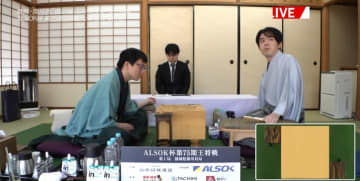 「本局が定跡になる可能性も」藤井聡太王将VS永瀬拓矢九段 王将戦開幕局は角換わりの出だしに 注目の“掛川対局”制するのはどっちだ