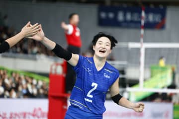 金蘭会がストレート勝利で7年ぶりV！ インターハイとの2冠に輝く【春高バレー女子2026】