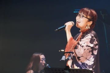 【ライブレポート】朝倉さや、アルバム『良い一年を』ひっさげ年始ライブ「ただいま！幕開けたなって感じです！」