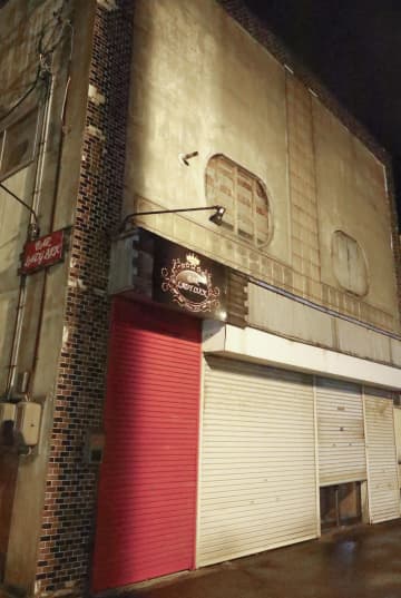 店内壁に女性遺体遺棄か、北海道　経営者の男逮捕、容疑認める