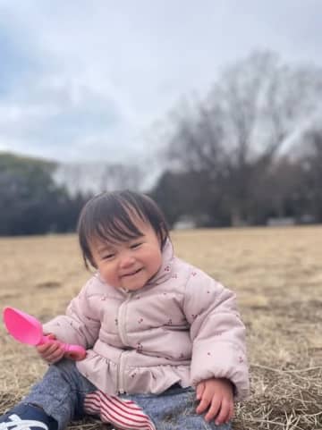 山本圭壱、娘・にこりちゃんと初めて2人で代々木公園へ「ちょいと寒いですが」