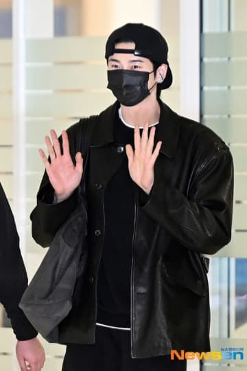 【PHOTO】ビョン・ウソク「第40回ゴールデンディスクアワード」を終えて帰国（動画あり）