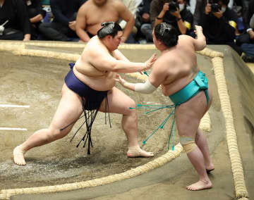 【大相撲】横審・大島委員長　大の里＆豊昇龍に合格点「品格のある横綱相撲」「粘りを見せた」