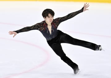 五輪代表の佐藤2連覇　日本学生フィギュア最終日