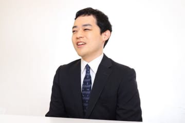 盲目の芸人･濱田祐太郎､｢お笑い芸人になることは子どものころからの夢｣｡次の目標は全国放送バラエティ番組のMC