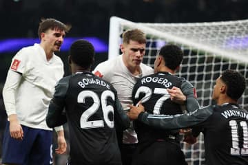 英プレミアで乱闘騒動「醜い大喧嘩」　試合後に選手が一触即発…英報道「不快な出来事」