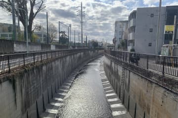 呑川をたどる大田区横断の旅へ。海まで歩いて見えてきたのは、街の人に愛される川の姿
